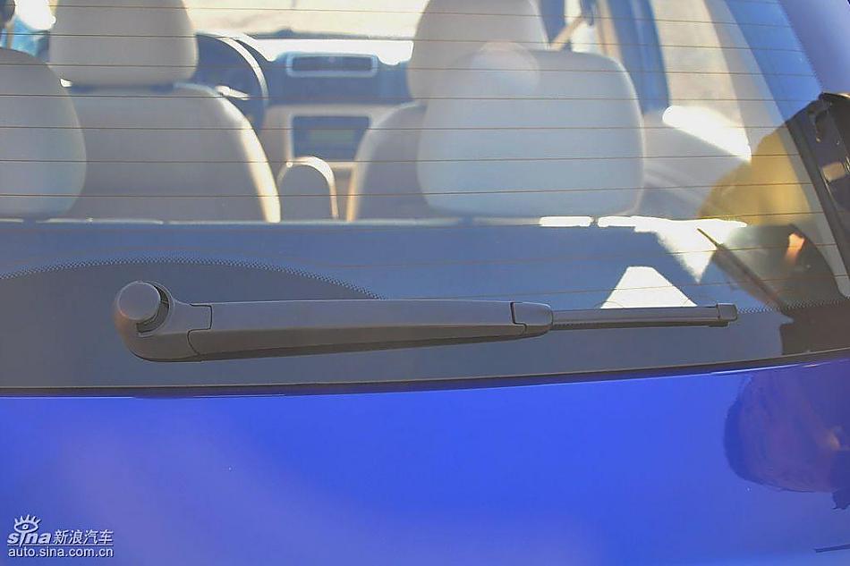 新浪试驾斯柯达Fabia晶锐外观实拍图