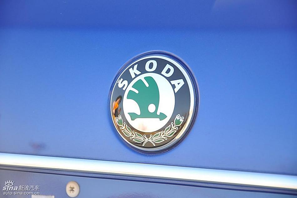 新浪试驾斯柯达Fabia晶锐外观实拍图