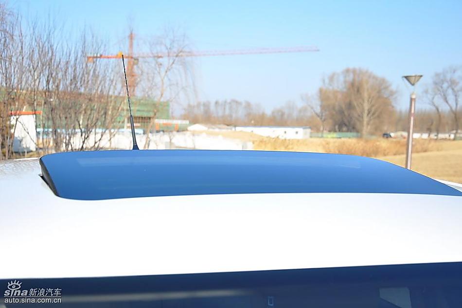 新浪试驾斯柯达Fabia晶锐外观实拍图