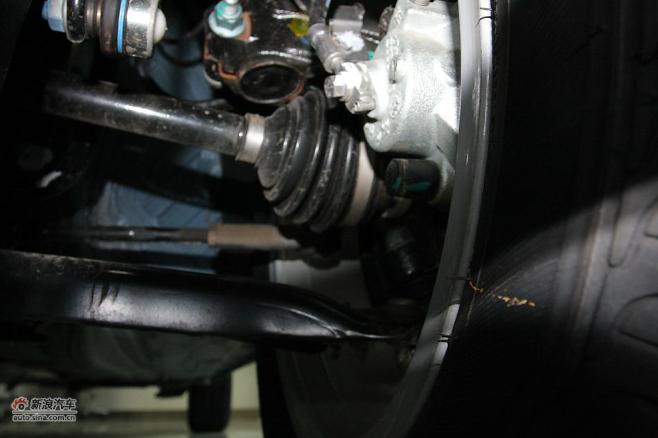 2011款晶锐1.6手动酷黑版