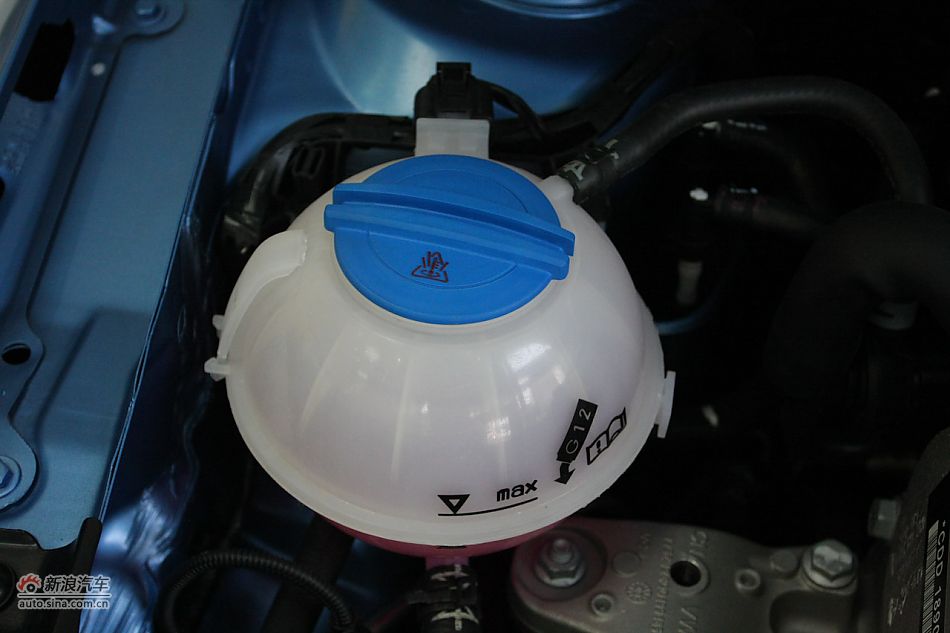 2011款晶锐1.6手动酷黑版