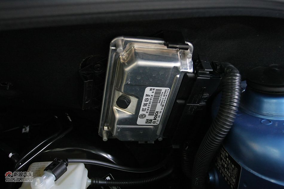 2011款晶锐1.6手动酷黑版