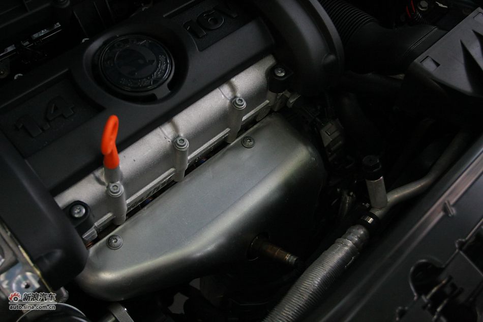 2011款晶锐1.6手动酷黑版