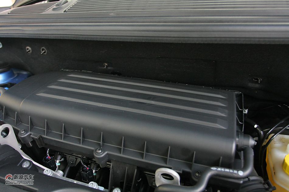 2011款晶锐1.6手动酷黑版