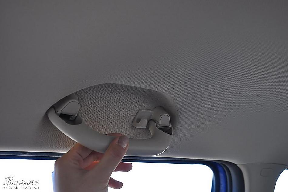 新浪试驾斯柯达Fabia晶锐内饰实拍图
