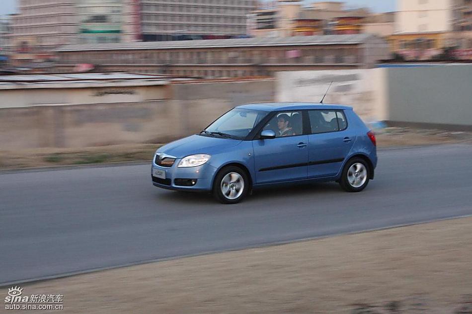 上海大众斯柯达Fabia晶锐试驾组图