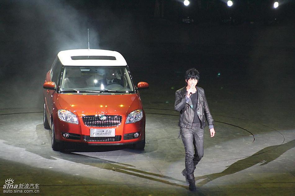 斯柯达Fabia晶锐上市现场表演