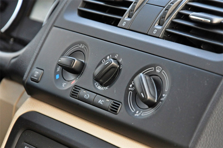 2012款 1.6L AT Scout 内饰