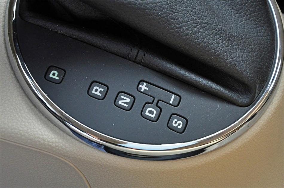 2012款 1.6L AT Scout 内饰