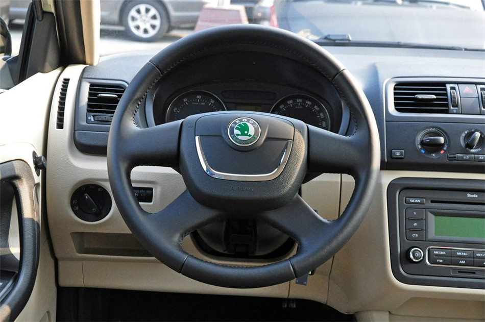 2012款 1.6L AT Scout 内饰