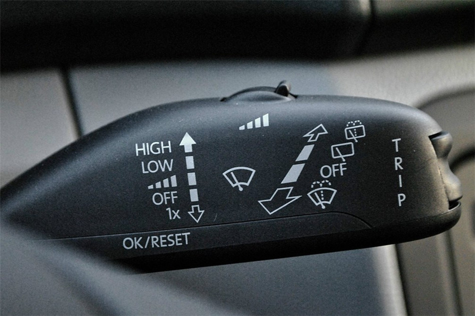 2012款 1.4L MT 晶灵版 内饰