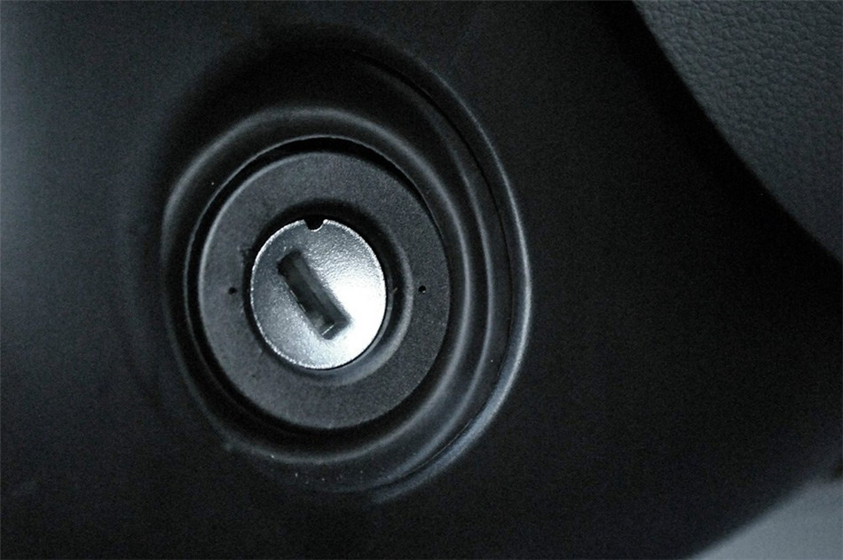 2012款 1.4L MT 晶灵版 内饰