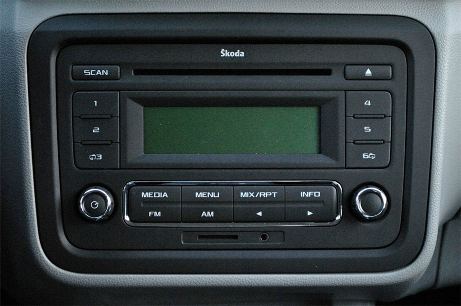 2012款 1.4L MT 晶灵版 内饰