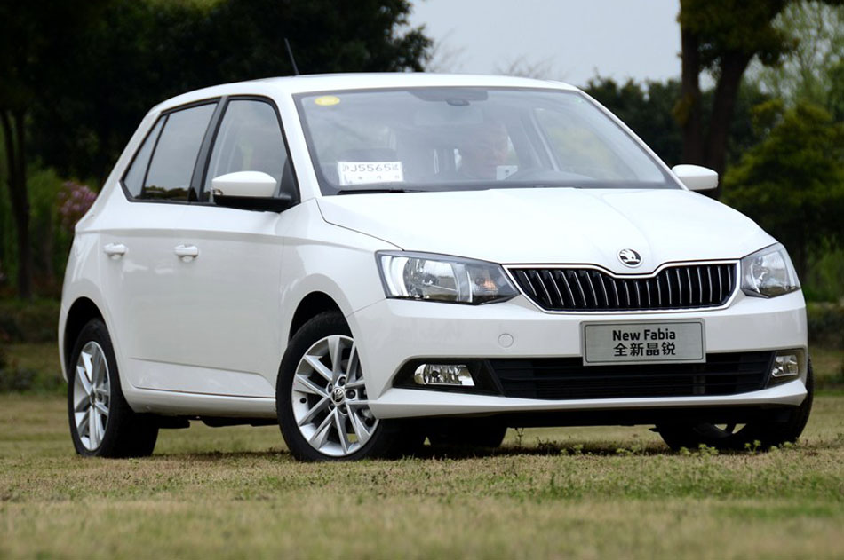 2015款 1.6L 自动智行版 外观