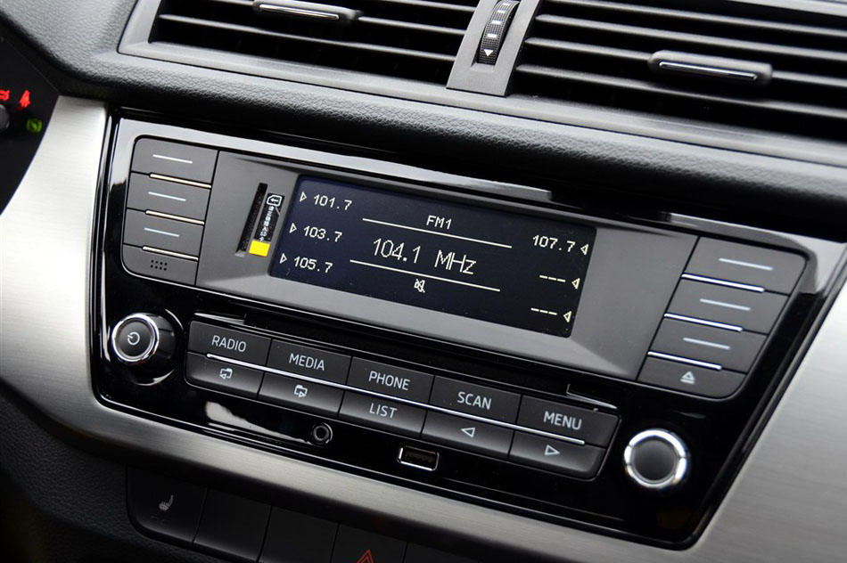 2015款 1.6L 自动智行版 内饰