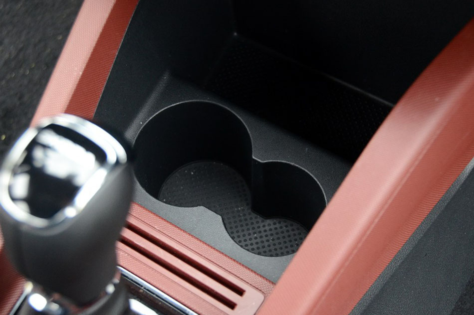 2015款 1.6L 自动智行版 内饰