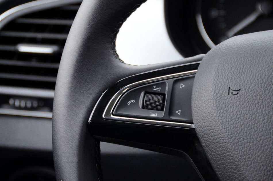 2015款 1.6L 自动智行版 内饰