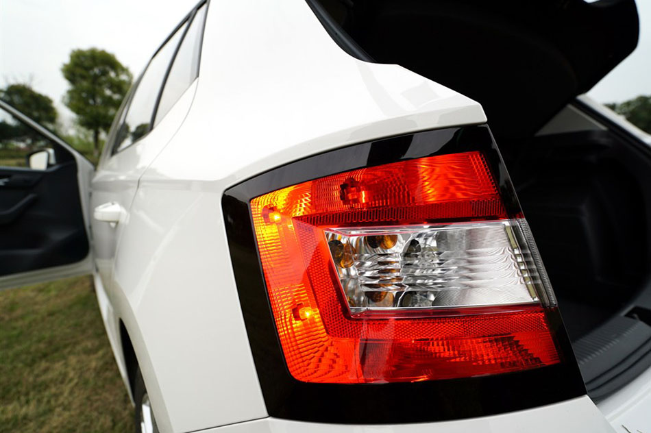 2015款 1.6L 自动智行版 细节