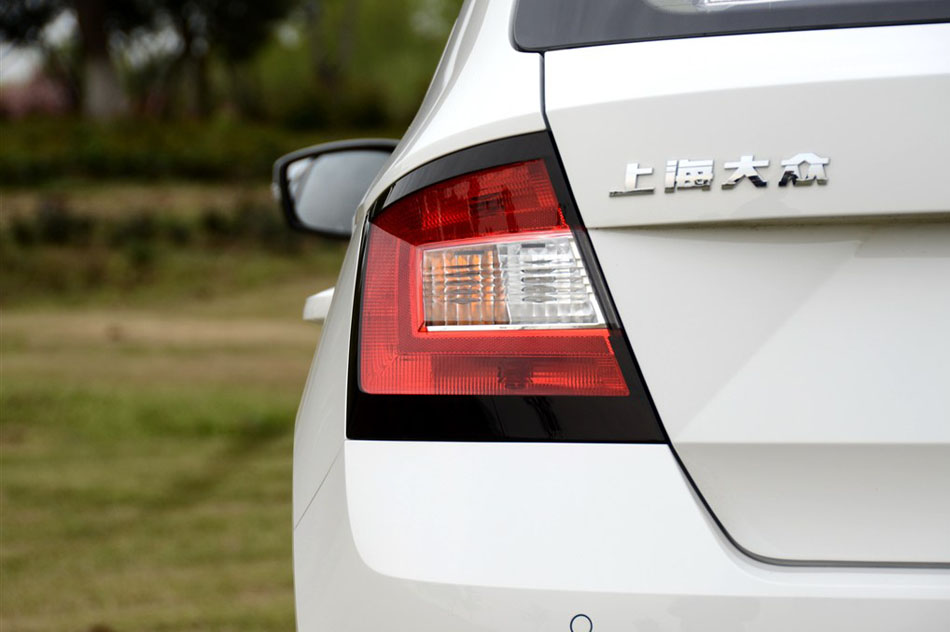 2015款 1.6L 自动智行版 细节