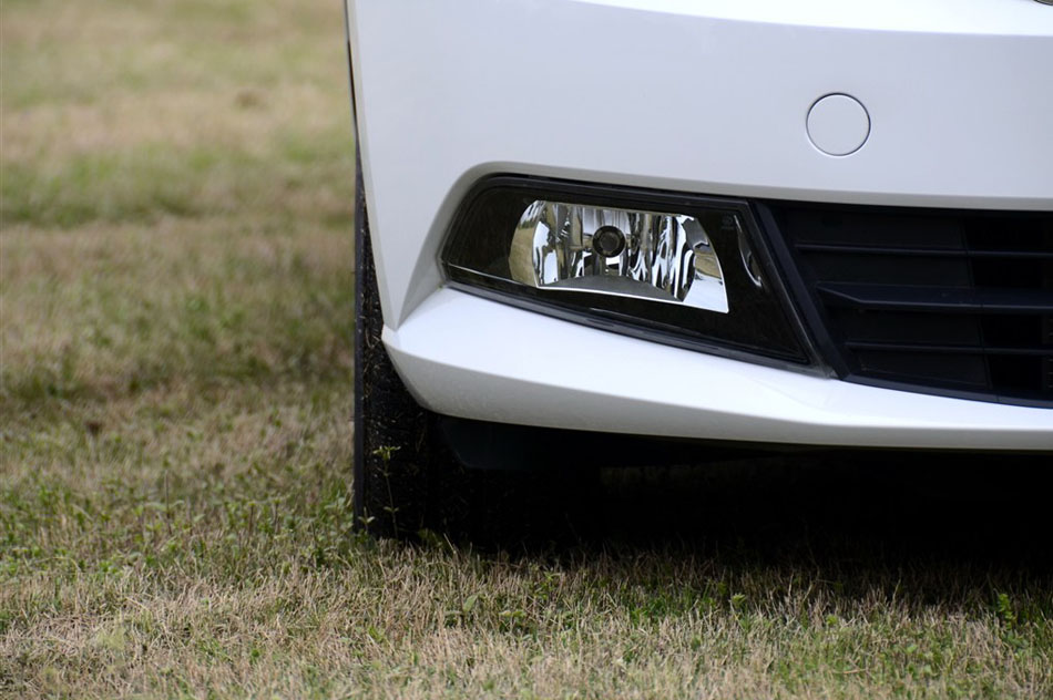 2015款 1.6L 自动智行版 细节