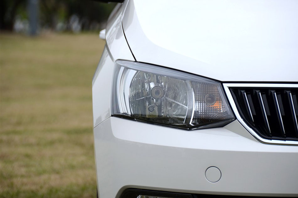 2015款 1.6L 自动智行版 细节