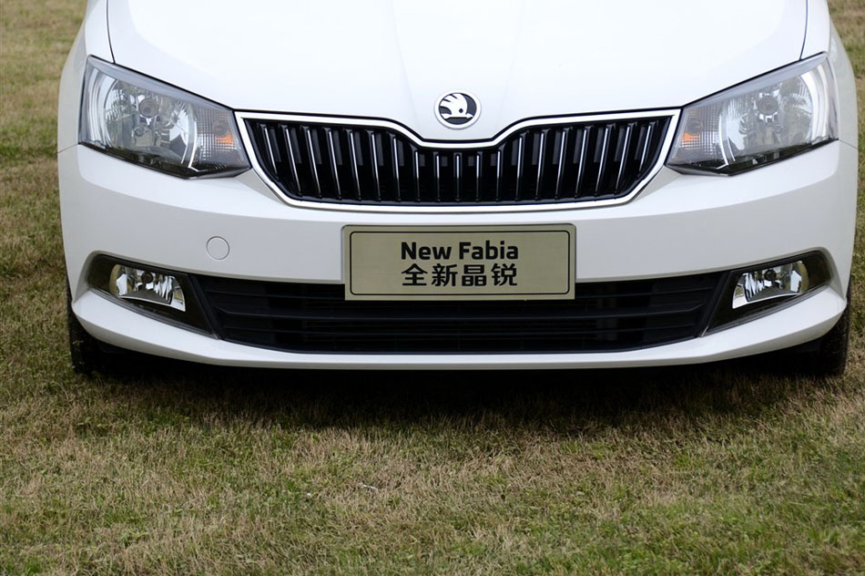 2015款 1.6L 自动智行版 细节