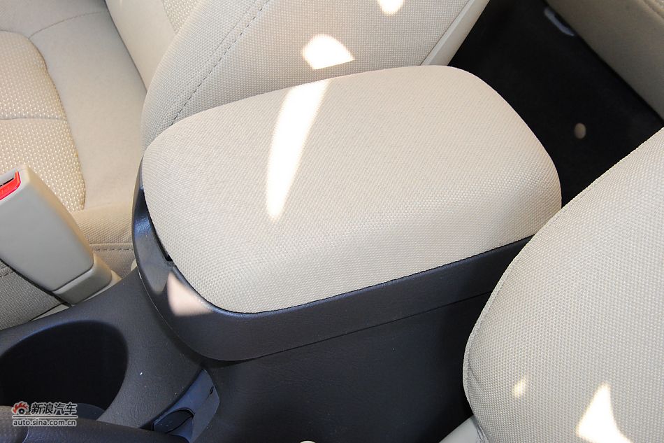 2011款伊兰特到店高清实拍