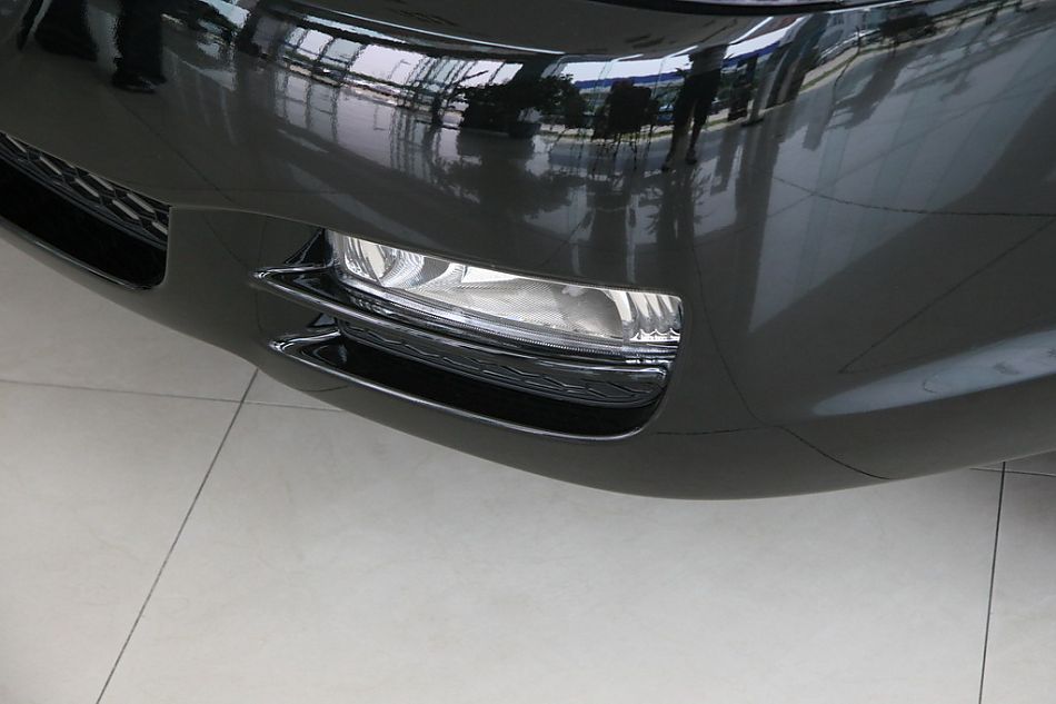 北京现代07款三厢伊兰特前灯