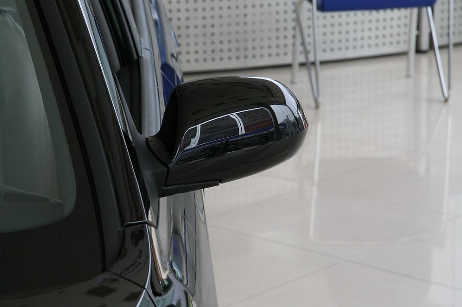 北京现代07款三厢伊兰特外后视镜