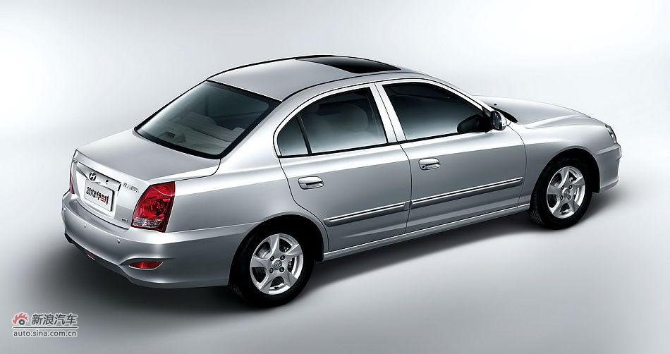 2011款伊兰特外观