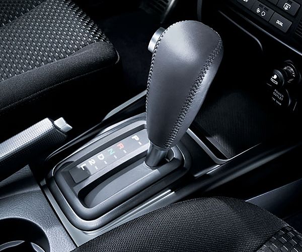 两厢伊兰特内饰