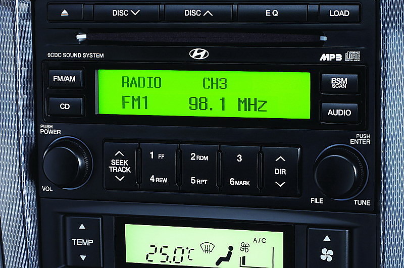 07款伊兰特8碟cd音响