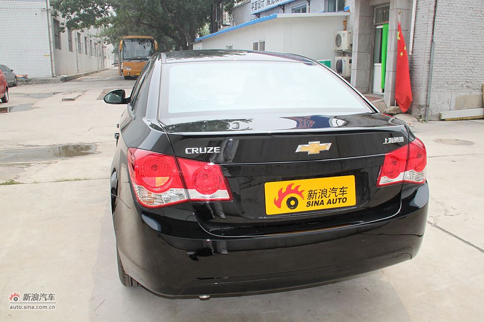 2010款科鲁兹1.6SL天地版自动