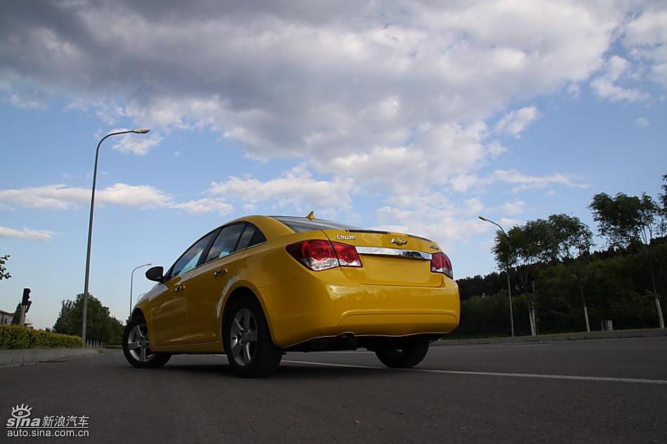 小黄蜂版科鲁兹实拍图