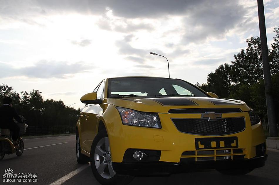 小黄蜂版科鲁兹实拍图