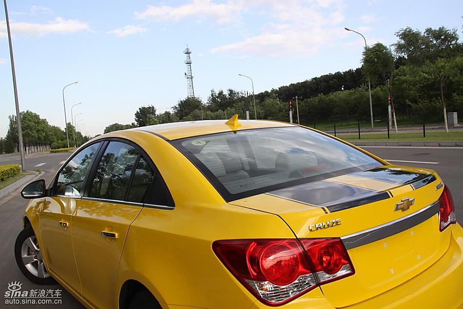 小黄蜂版科鲁兹实拍图