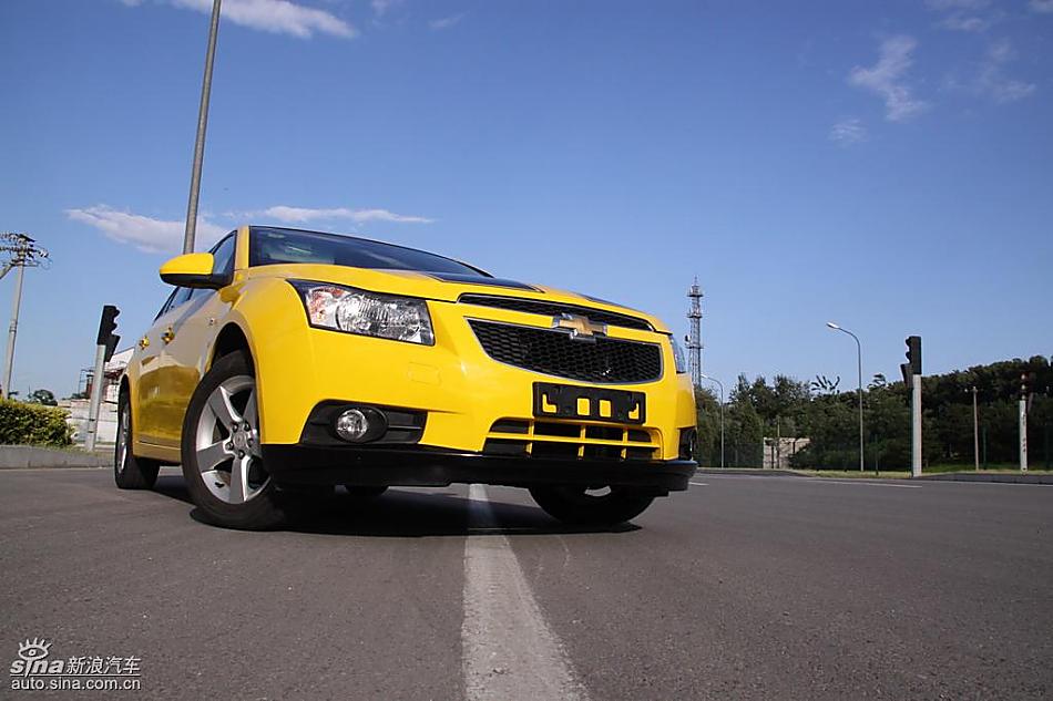 小黄蜂版科鲁兹实拍图