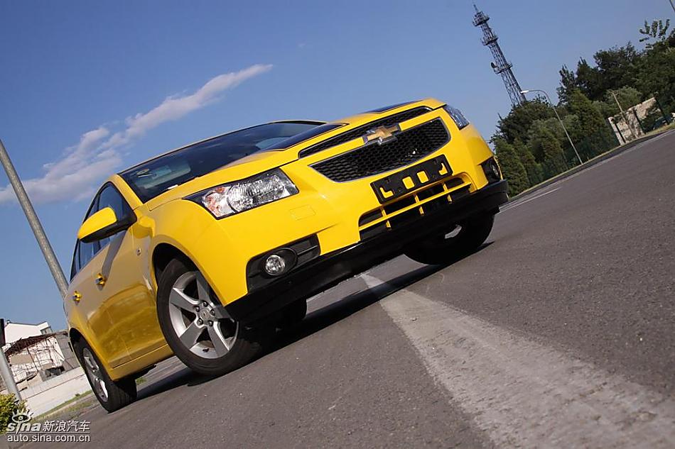 小黄蜂版科鲁兹实拍图