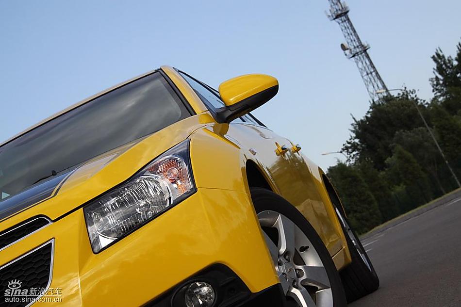 小黄蜂版科鲁兹实拍图