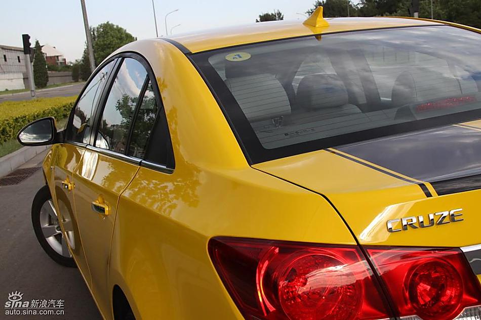 小黄蜂版科鲁兹实拍图