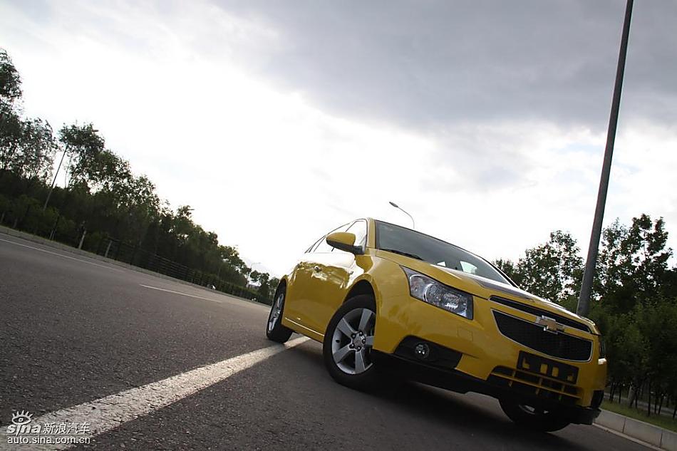 小黄蜂版科鲁兹实拍图