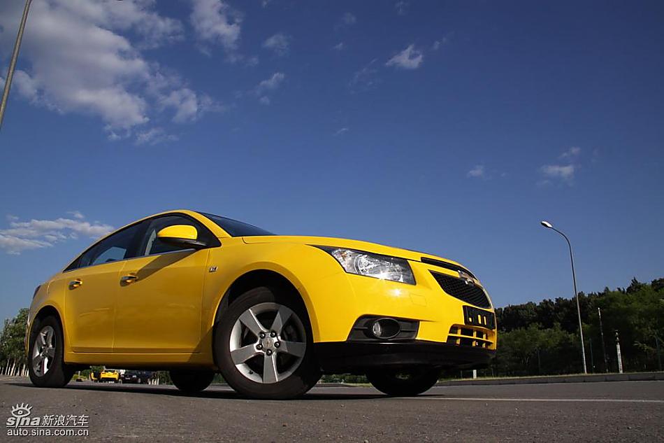 小黄蜂版科鲁兹实拍图