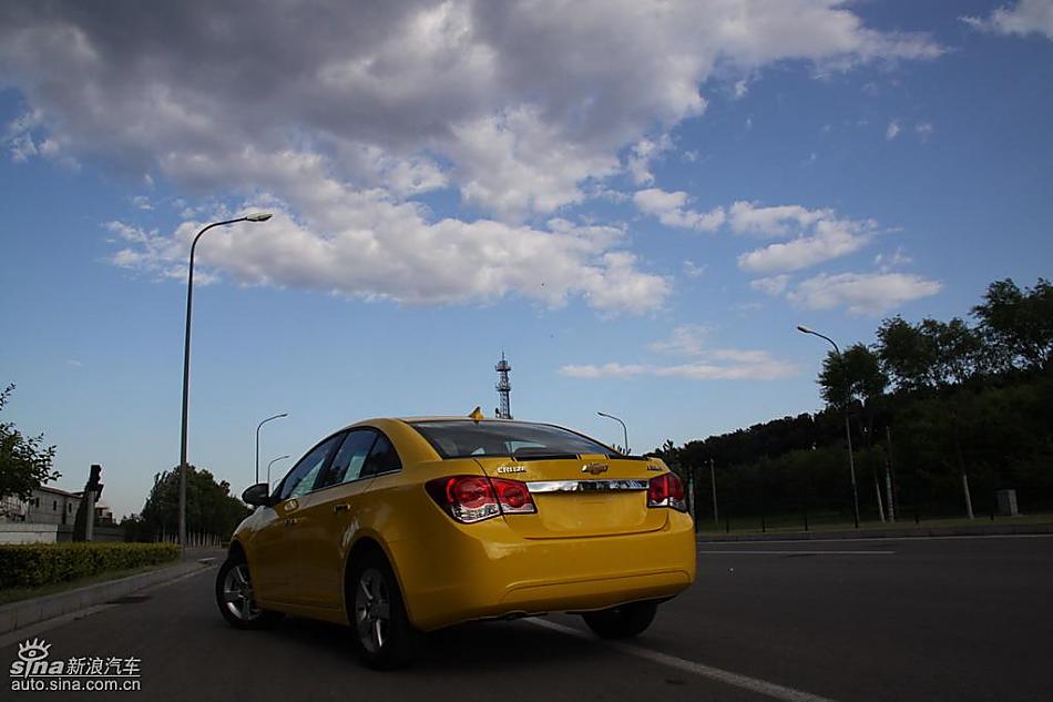 小黄蜂版科鲁兹实拍图