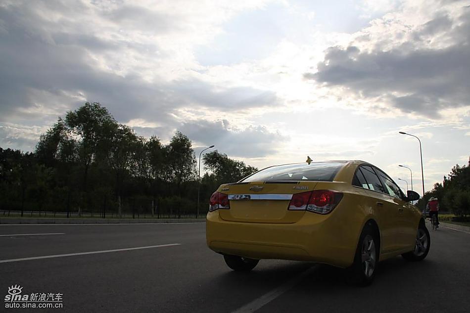小黄蜂版科鲁兹实拍图