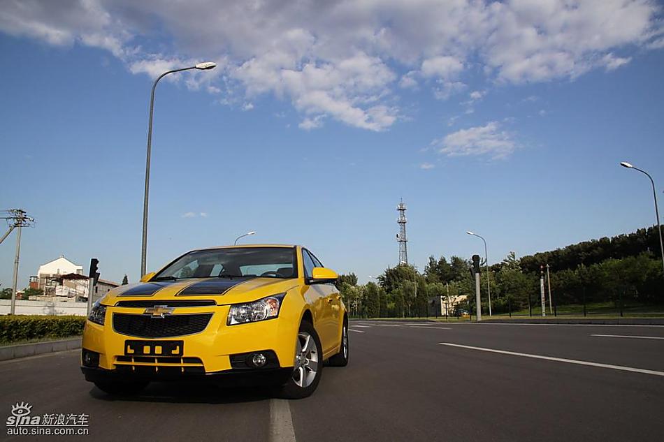 小黄蜂版科鲁兹实拍图