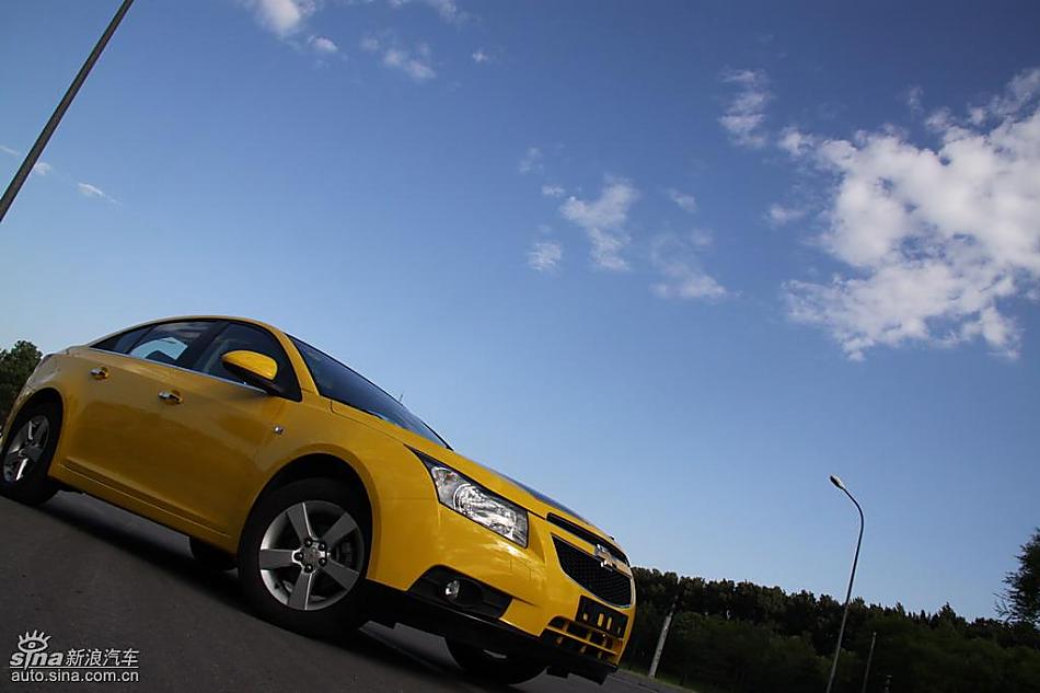 小黄蜂版科鲁兹实拍图