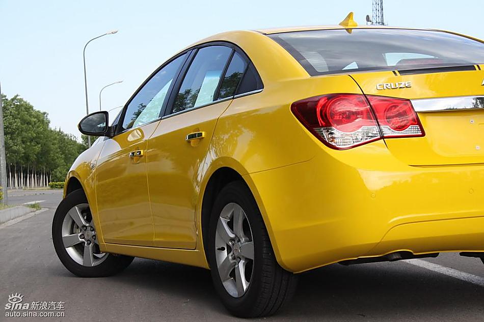 小黄蜂版科鲁兹实拍图