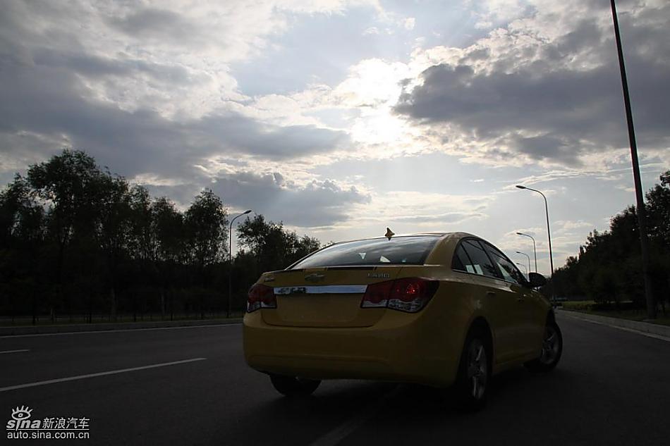 小黄蜂版科鲁兹实拍图