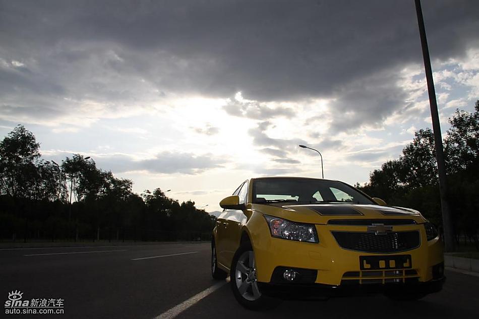 小黄蜂版科鲁兹实拍图