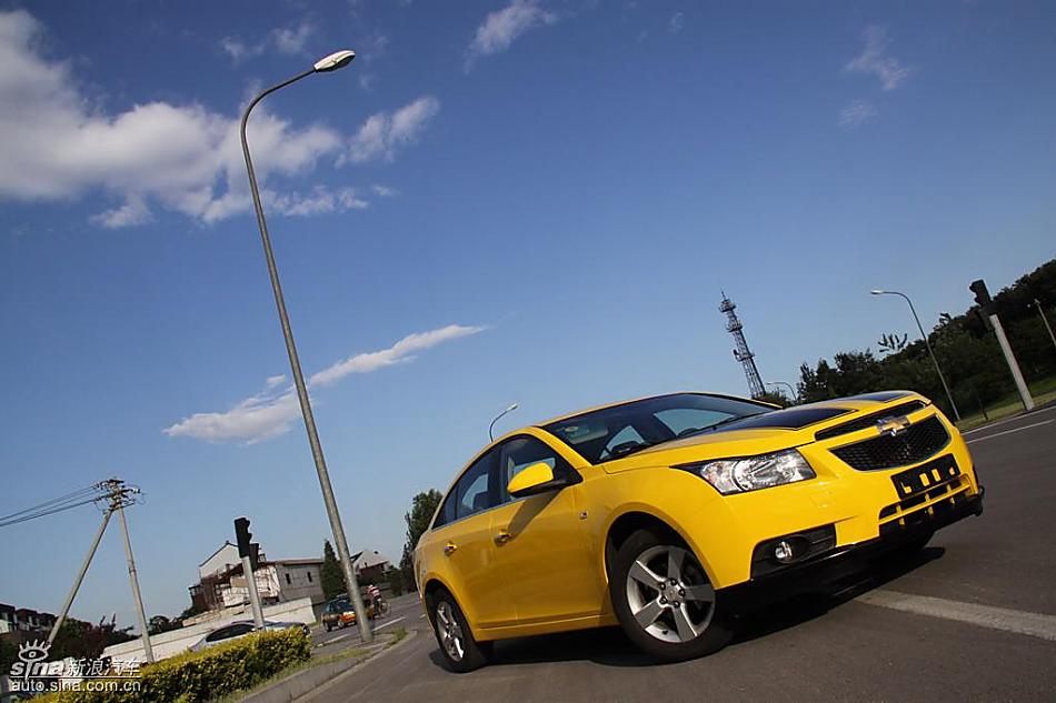 小黄蜂版科鲁兹实拍图